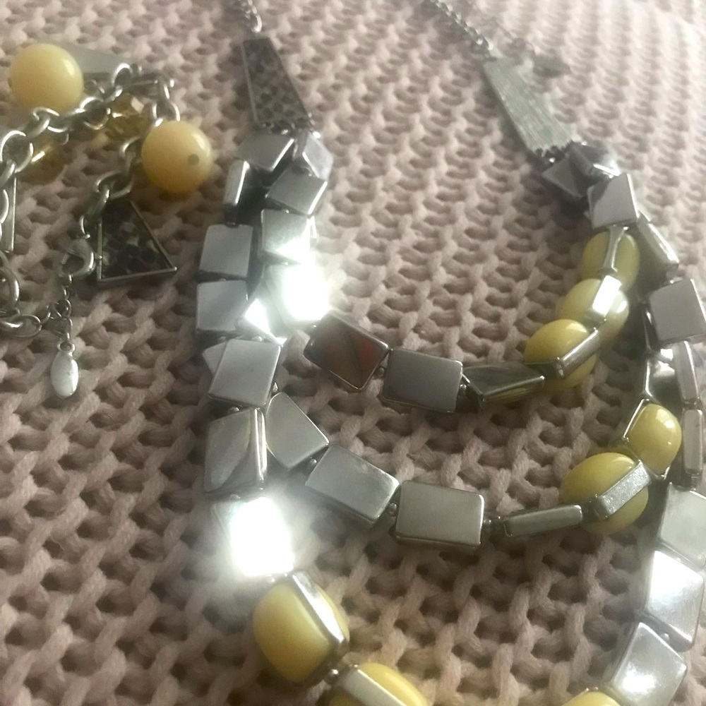 Vintage guess necklace and bracelet
